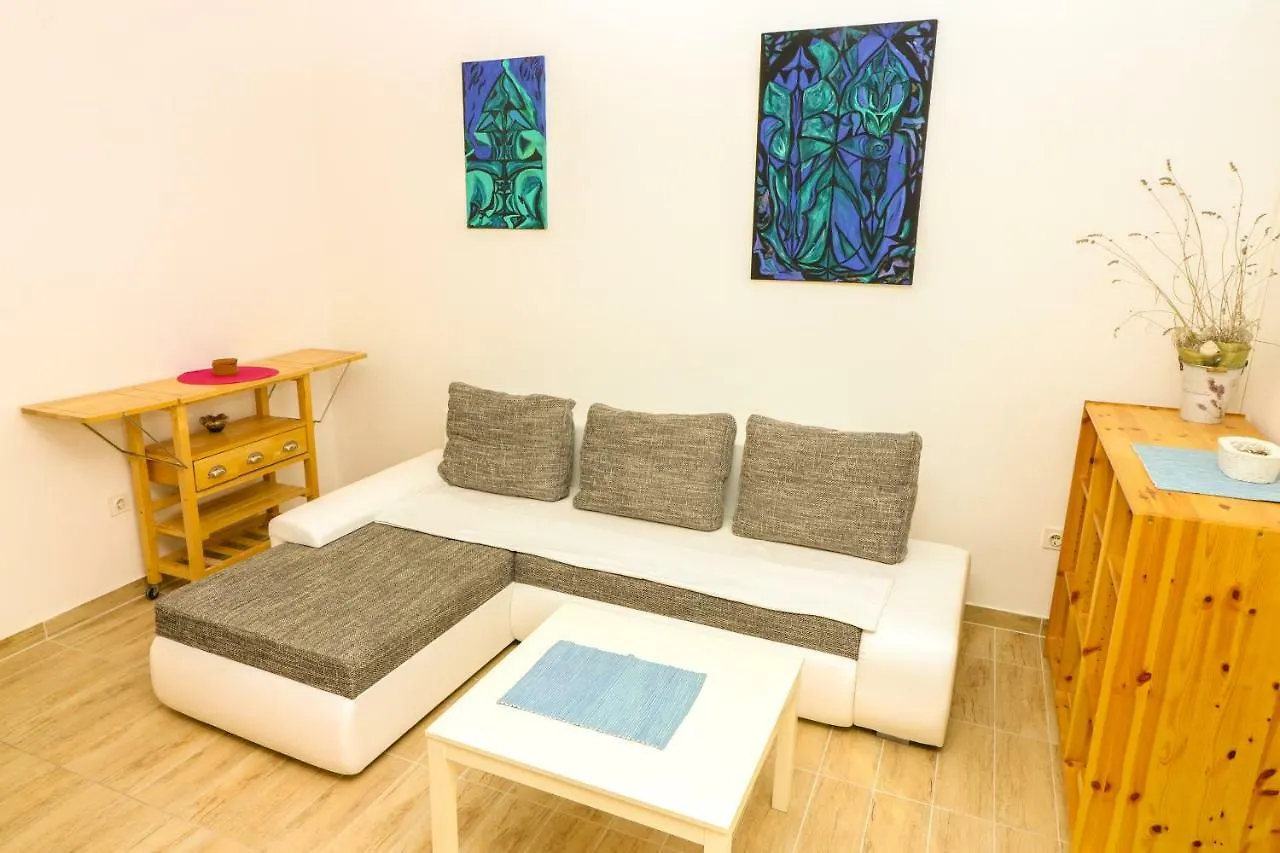 Apartments Reljic With Terrace باشْكا 0*,  كرواتيا