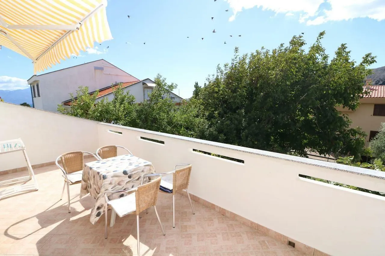 Apartments Reljic With Terrace باشْكا
